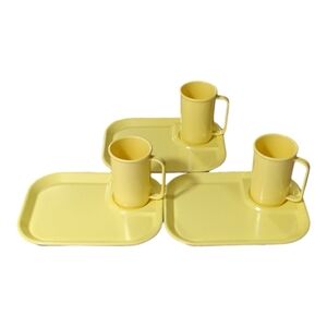 Vintage Rubbermaid Set‎ of 3 Yellow Melamine Trays With Cups